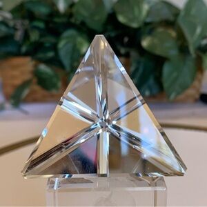 Crystal Clear Glass Carved Pyramid Prism Beveled Edges Sparkly Paperweight 1.8"